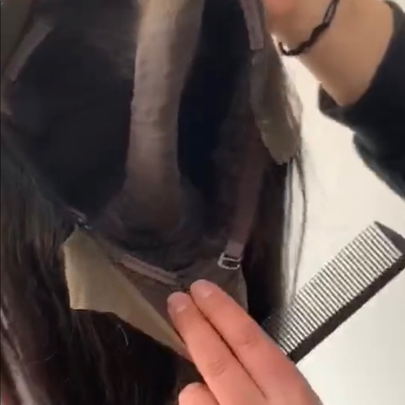 Black human hair wig with highlights - Picture 3 of 4